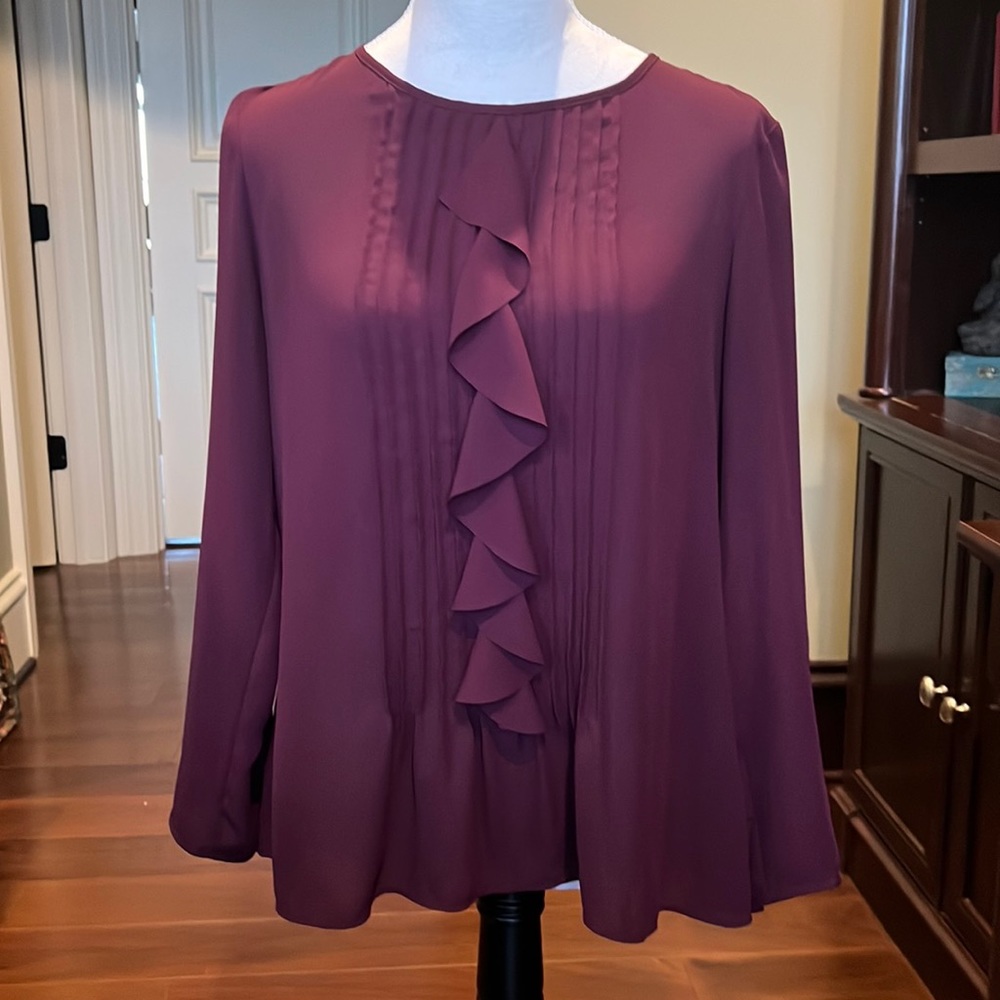 Women’s blouse size M banana republic
